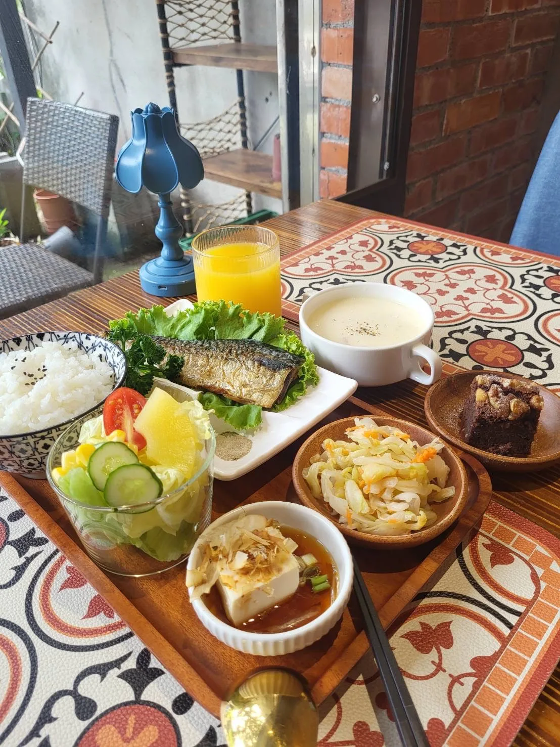 EEBE210E-89D0-4DA6-A397-08063B3DCC2A